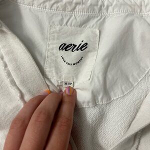 Women’s white aerie sweatshirt size extra small